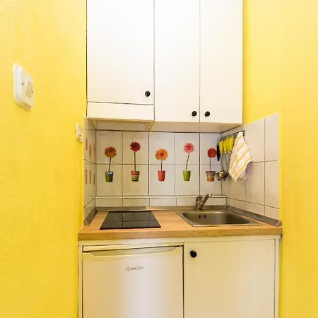 דירה Charming Seafront Yellow Kaštela