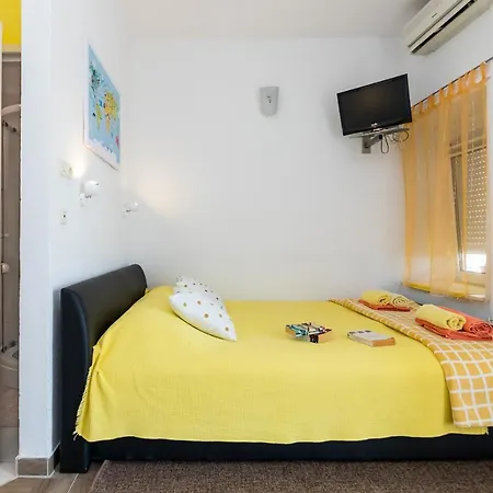 דירה Charming Seafront Yellow Kaštela